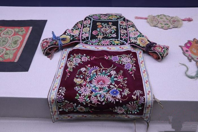 走進江西服裝學(xué)院自主籌辦中華服飾博物館