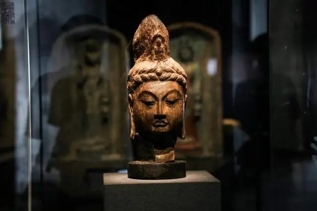 如何區分博物館展出文物是真品、復制件和仿制件？