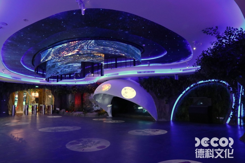 園藝展館設(shè)計中的植物保養(yǎng)與更新需求處理
