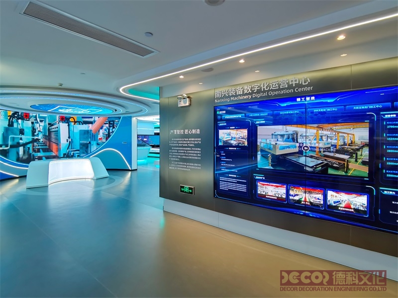 智能化展示柜和展示架在數(shù)字展廳設(shè)計中的運(yùn)用與展示效果提升